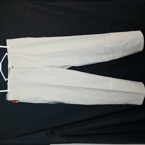 Dockers Signature Khakis, Classic Fit Versatile Pants Size - Picture 1 of 15